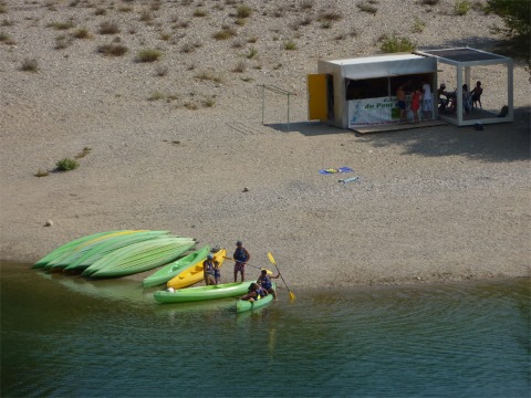 Canoë Hérault : Les Canoës du Pont du Diable : La plage du Pont du Diable et les canoës